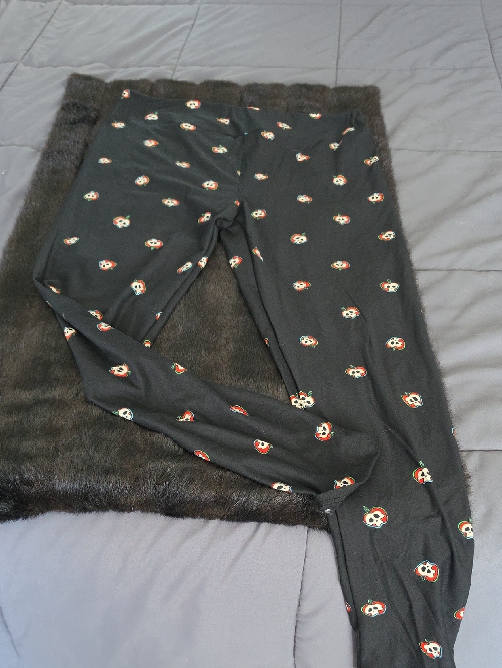 LuLaRoe Black Leggings with Pastel Skull Accents